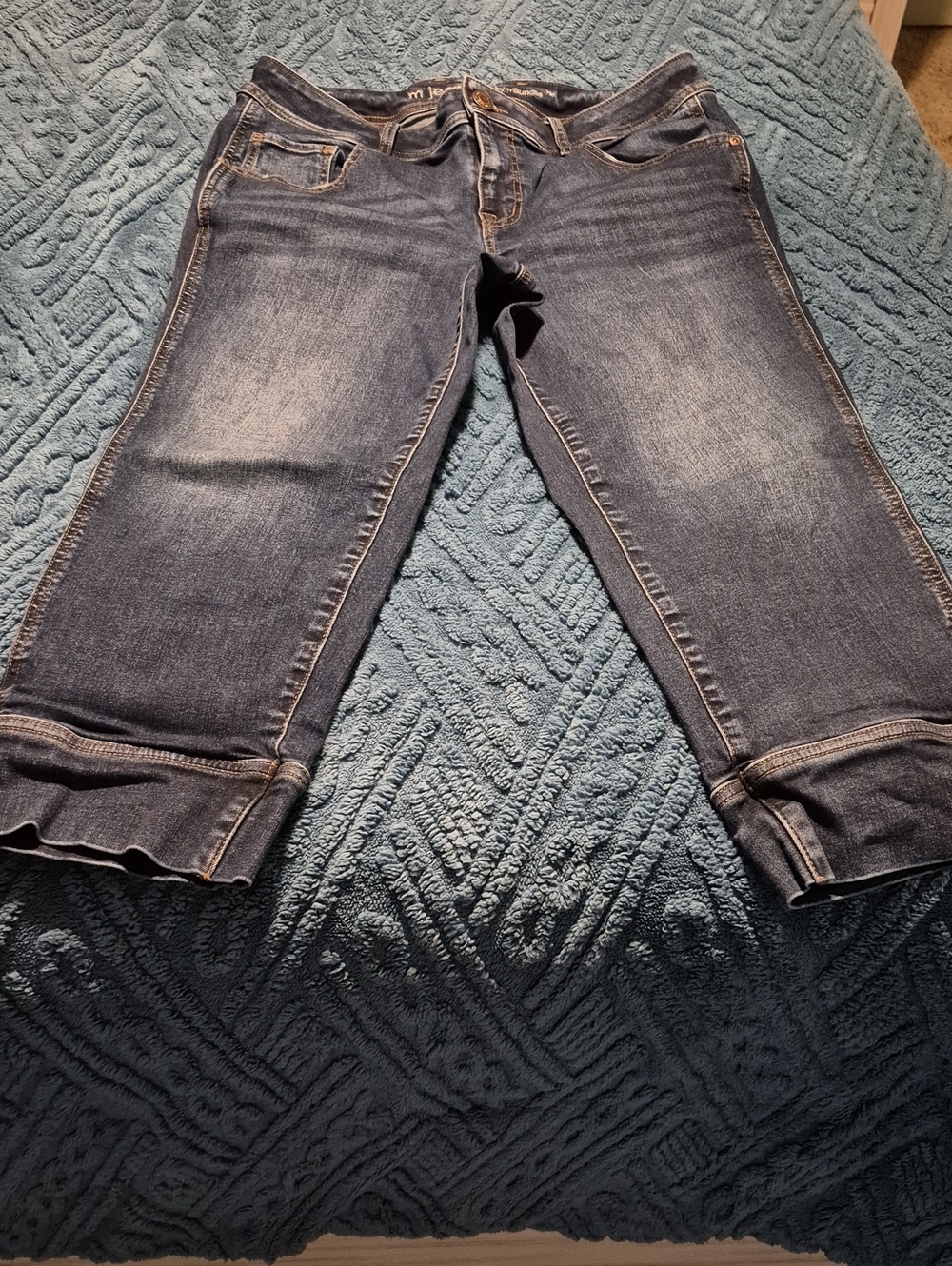 M Jeans By Maurices Mid Rise Capris EUC